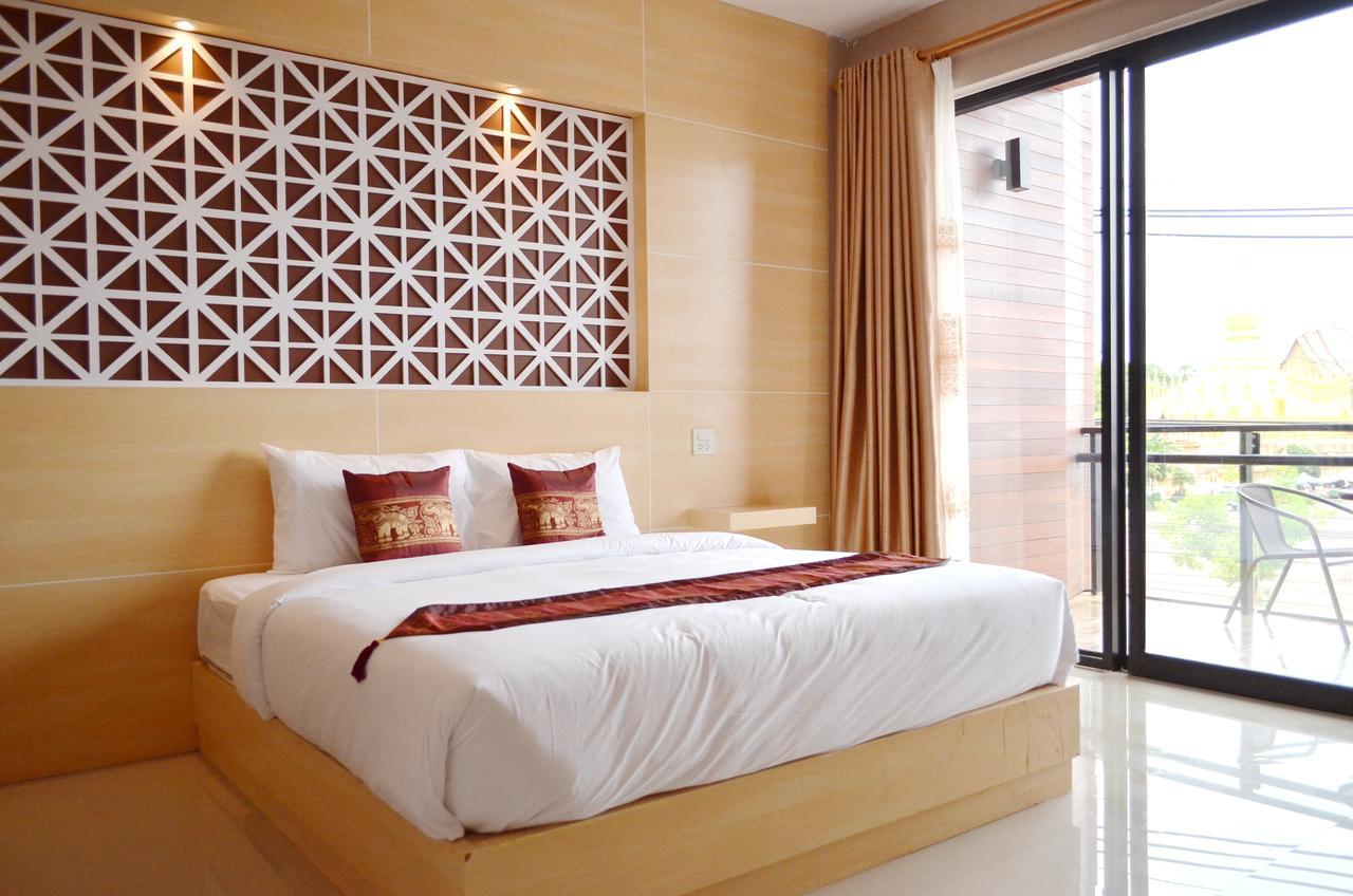 Thatluangview Hotel Vientiane Luaran gambar