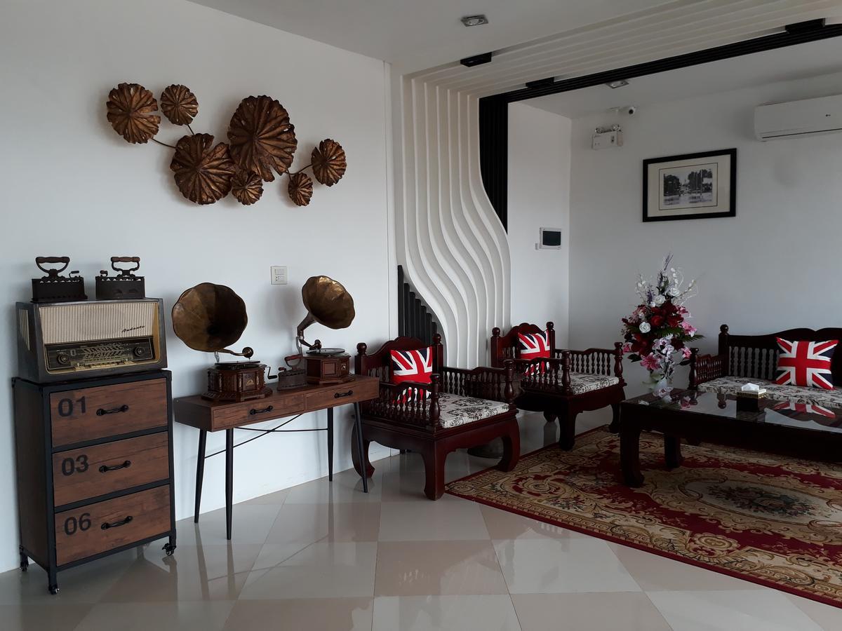 Thatluangview Hotel Vientiane Luaran gambar